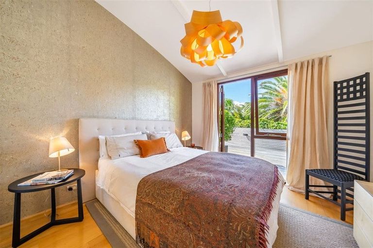 Photo of property in 360 Paremata Road, Whitby, Porirua, 5381