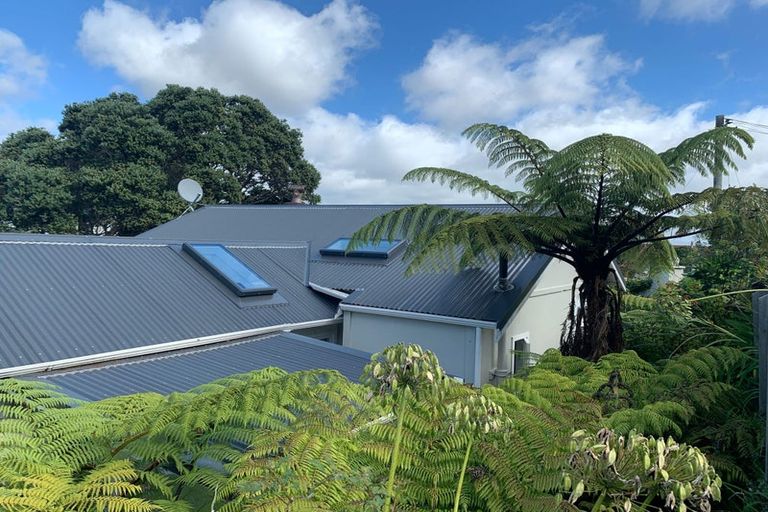 Photo of property in 29 Tirohanga Road, Tirohanga, Lower Hutt, 5010