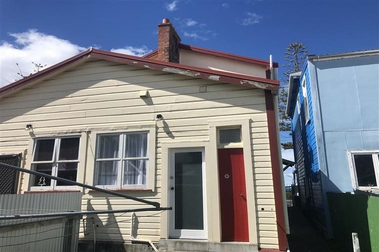 Photo of property in 467-469 Marine Parade, Napier South, Napier, 4110