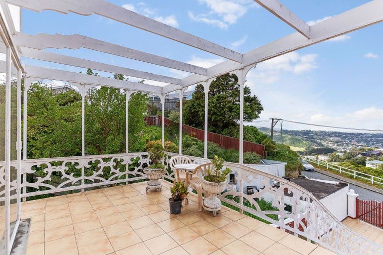 Photo of property in 97 Farnham Street, Mornington, Wellington, 6021