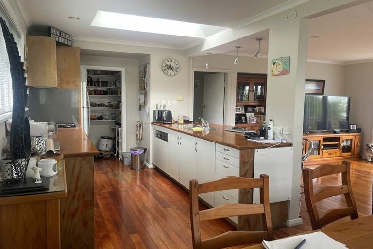 Photo of property in 10 Sheridan Terrace, Johnsonville, Wellington, 6037