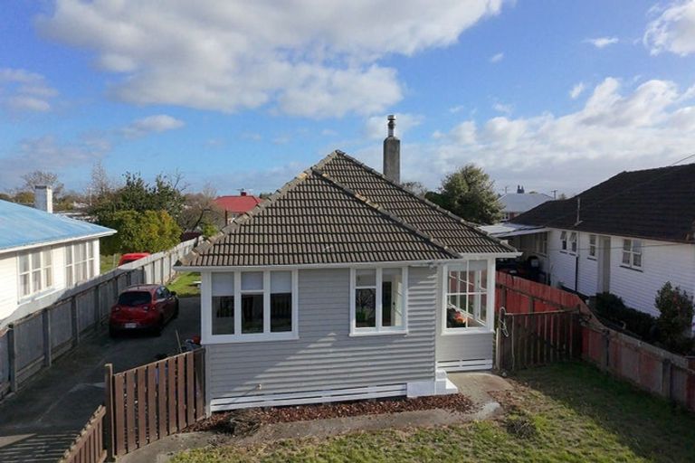 Photo of property in 16 Grant Crescent, Masterton, 5810
