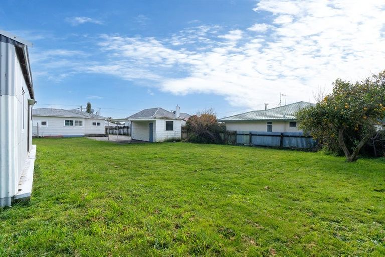 Photo of property in 17 Reeve Street, Levin, 5510