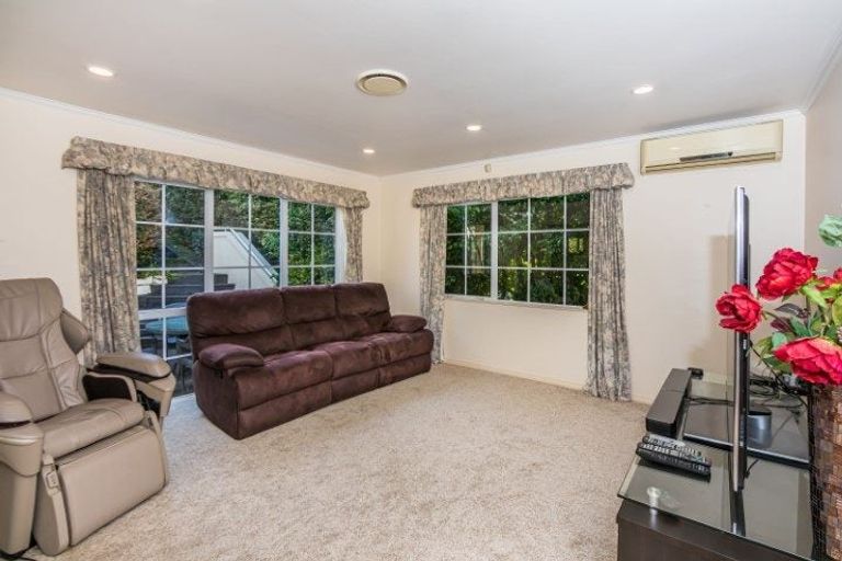Photo of property in 34 Hythe Terrace, Mairangi Bay, Auckland, 0630