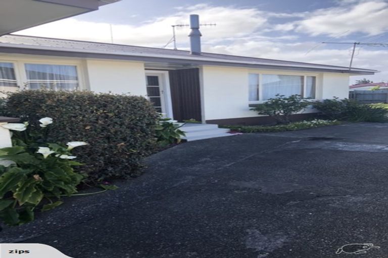 Photo of property in 76 Mcquarrie Street, Kingswell, Invercargill, 9812