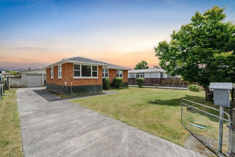 Photo of property in 8 Brightwell Street, Papakura, 2110