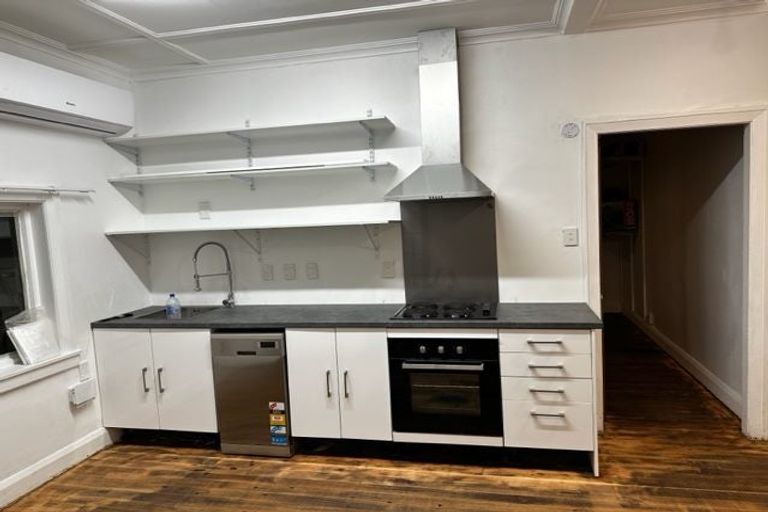 Photo of property in 56 Raroa Road, Kelburn, Wellington, 6012