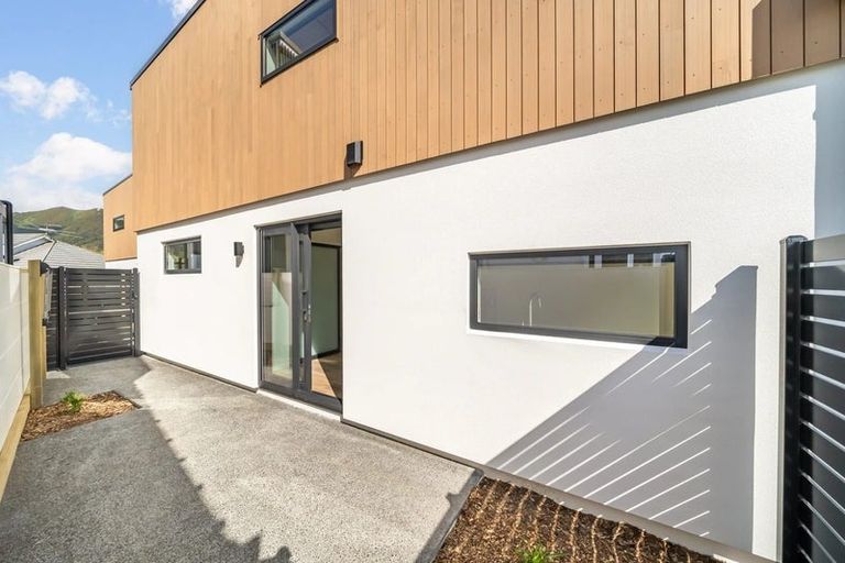 Photo of property in 16/92a Cambridge Terrace, Waterloo, Lower Hutt, 5011