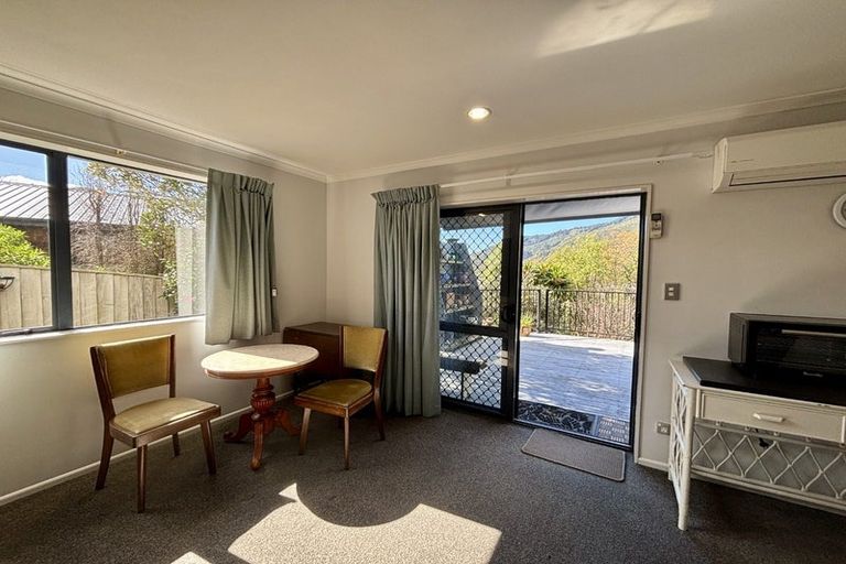 Photo of property in 13 Ranui Street, Waikawa, Picton, 7220