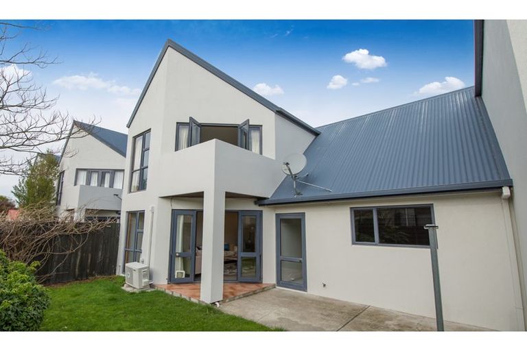 Photo of property in 2/96 Wainui Street, Riccarton, Christchurch, 8041