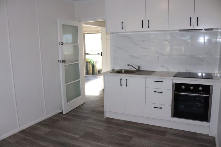 Photo of property in 9 Gibbs Road, Manurewa, Auckland, 2102