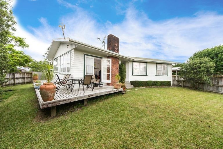 Photo of property in 60 Kingdale Road, Henderson, Auckland, 0610