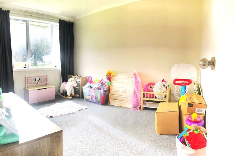 Photo of property in 102 Vogel Street, Woodville, 4920