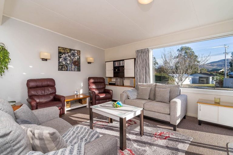 Photo of property in 10 Stewart Street, Waikouaiti, 9510