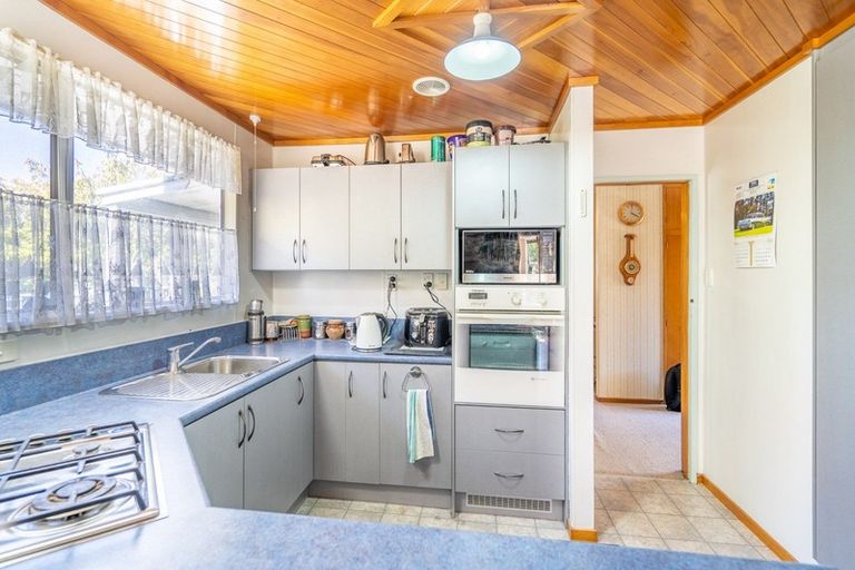 Photo of property in 48 Westmere Place, Manapouri, 9679