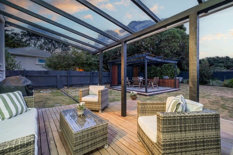 Photo of property in 3 Onepu Road, Pukerua Bay, 5026