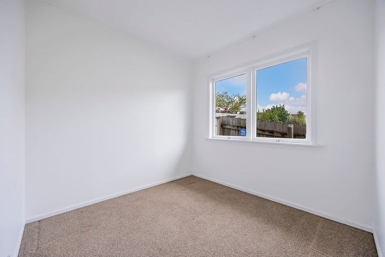 Photo of property in 9a Mackwood Place, Birkdale, Auckland, 0626