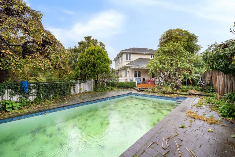 Photo of property in 104 North Parade, Richmond, Christchurch, 8013