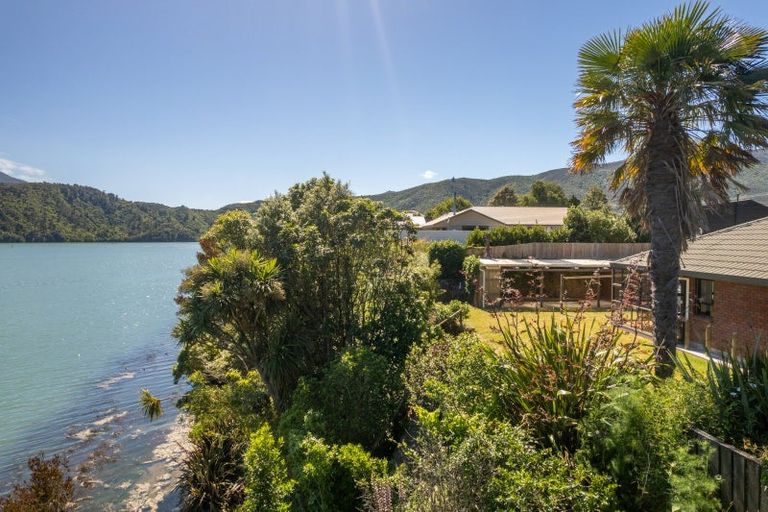 Photo of property in 2 Cook Street, Havelock, 7100