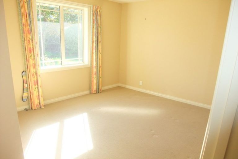 Photo of property in 15 Avon Gate, Russley, Christchurch, 8042