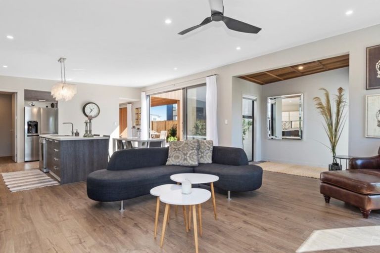 Photo of property in 12 Tuangi Way, Papamoa Beach, Papamoa, 3118