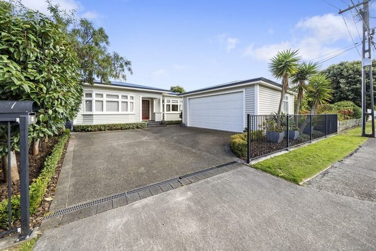 Photo of property in 7 Junction Street, Fairfield, Lower Hutt, 5011