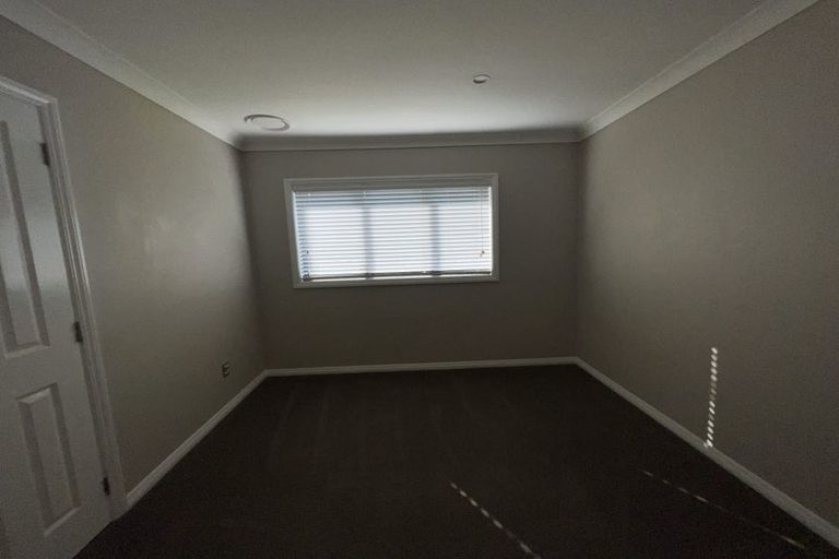 Photo of property in 2 Bellbird Rise, Murrays Bay, Auckland, 0630