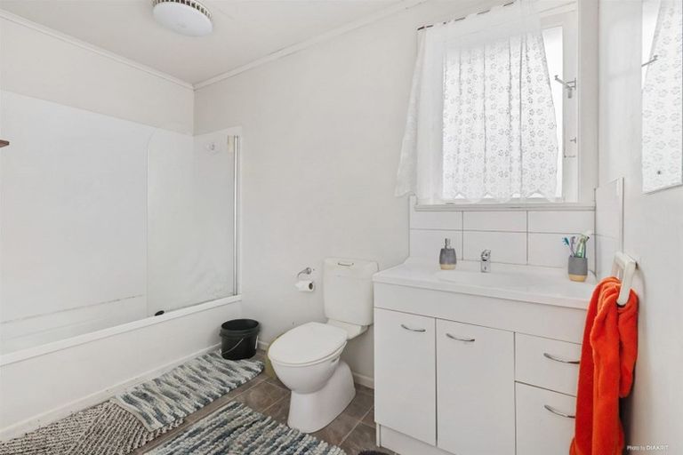Photo of property in 11 Raleigh Place, Otara, Auckland, 2023