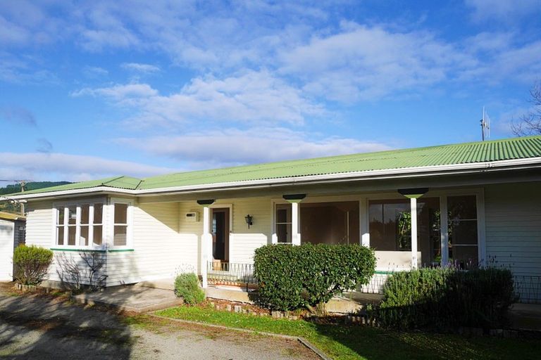 Photo of property in 12 Arawhata Road, Paraparaumu, 5032