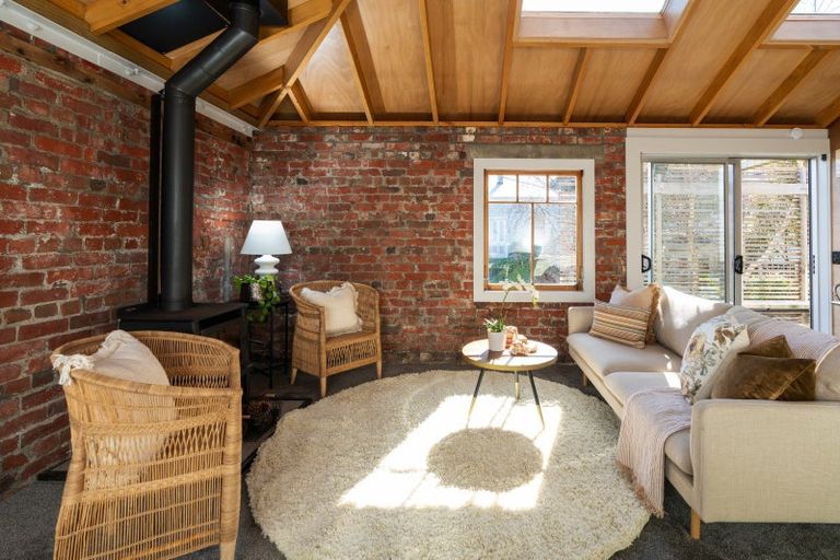 Photo of property in 1b Manley Terrace, Newtown, Wellington, 6021