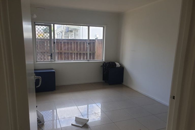Photo of property in 2/10a Arabi Street, Sandringham, Auckland, 1041