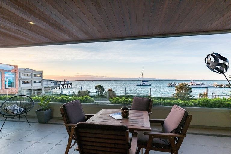 Photo of property in Quay Apartments Tower 2, 202/283 Wakefield Quay, Stepneyville, Nelson, 7010