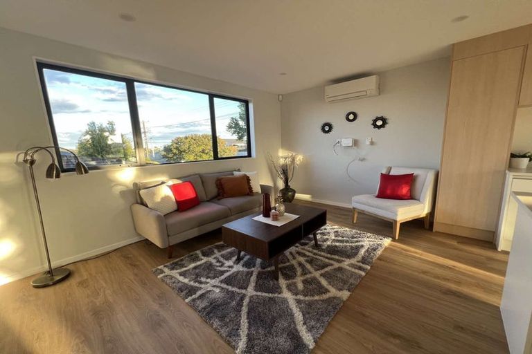 Photo of property in 2/30 Woodford Avenue, Henderson, Auckland, 0610