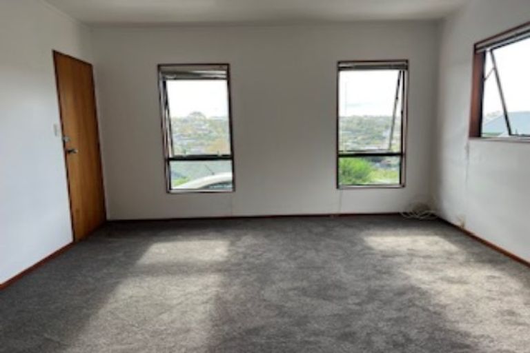 Photo of property in 1/29 Oaktree Avenue, Browns Bay, Auckland, 0630