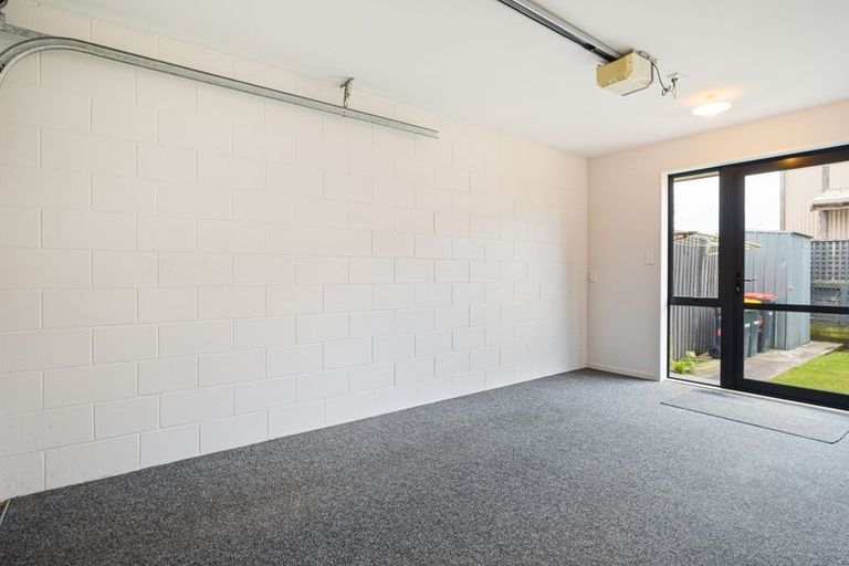 Photo of property in 22 Clinton Lane, Woolston, Christchurch, 8062
