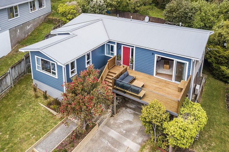 Photo of property in 13 De Castro Place, Titahi Bay, Porirua, 5022
