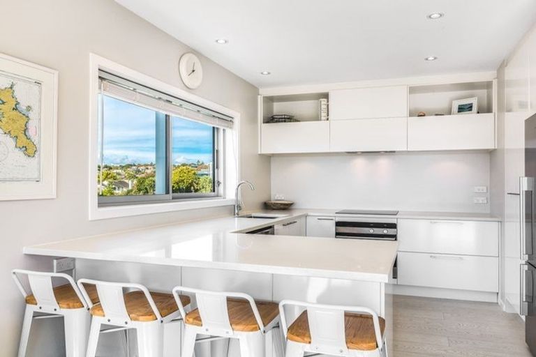 Photo of property in 3/9 Marau Crescent, Mission Bay, Auckland, 1071