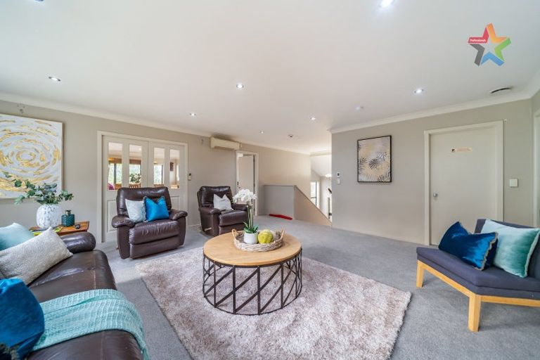 Photo of property in 295a Maungaraki Road, Maungaraki, Lower Hutt, 5010