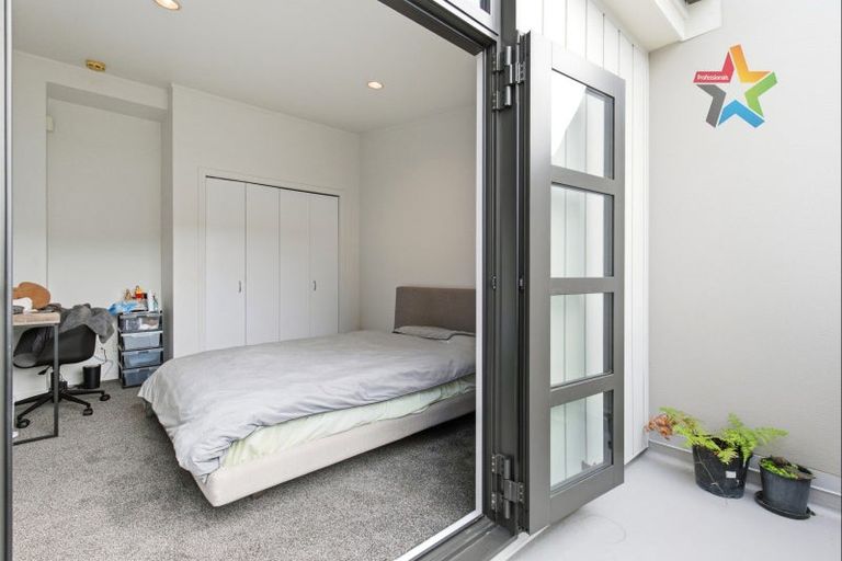 Photo of property in Mendosa Terraces Apartments, 26/9 Ebor Street, Te Aro, Wellington, 6011