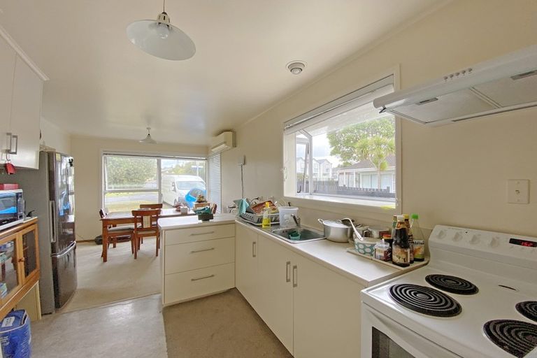 Photo of property in 18 Wanaka Place, Pakuranga Heights, Auckland, 2010