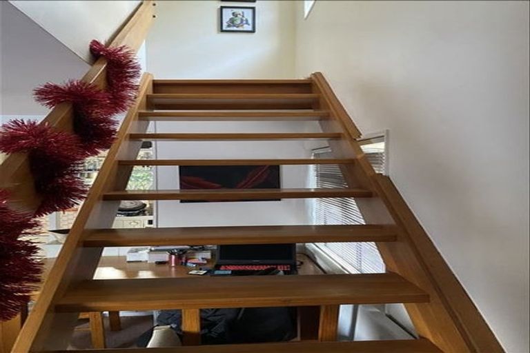 Photo of property in 1/199 Grant Road, Thorndon, Wellington, 6011