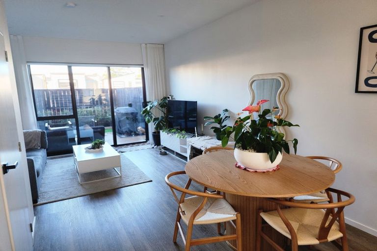 Photo of property in 9 Kiato Lane, Flat Bush, Auckland, 2019