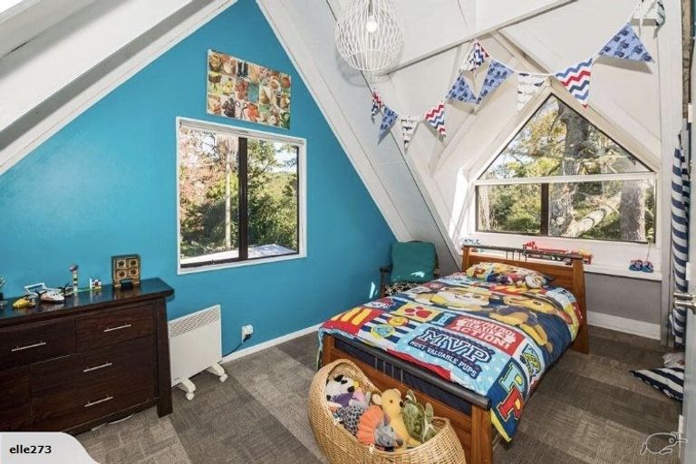 Photo of property in 84b Kaurilands Road, Titirangi, Auckland, 0604