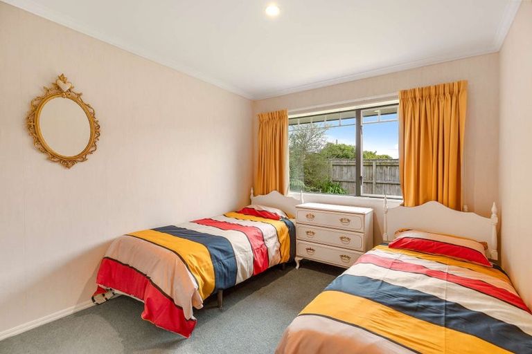 Photo of property in 11 Sutherland Crescent, Westbrook, Palmerston North, 4412