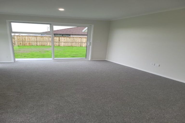 Photo of property in 21 Pukatea Crescent, Owhata, Rotorua, 3010