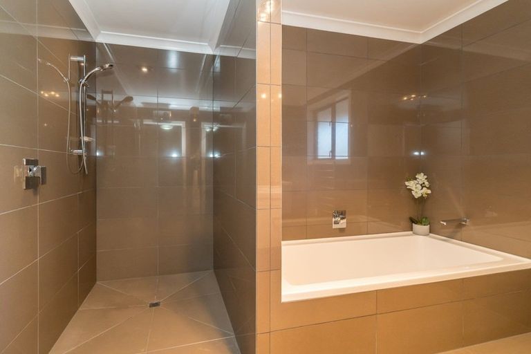 Photo of property in 10 Kura Place, Mosgiel, 9024