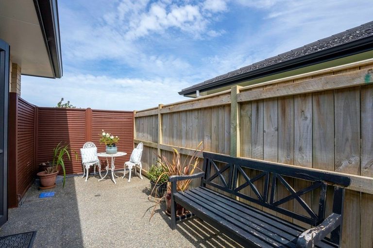 Photo of property in 8 Ian Peter Way, Otaki, 5512