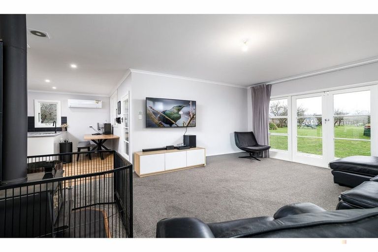 Photo of property in 58 Timaru Road, Waimate, 7924