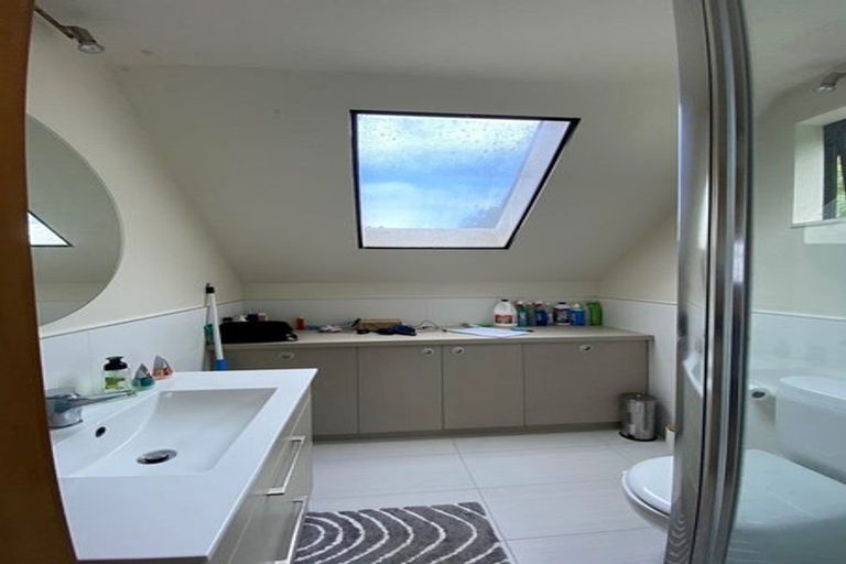 Photo of property in 13a Upper Lewisville Terrace, Thorndon, Wellington, 6011