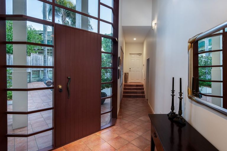 Photo of property in 3/284 Lake Road, Hauraki, Auckland, 0622